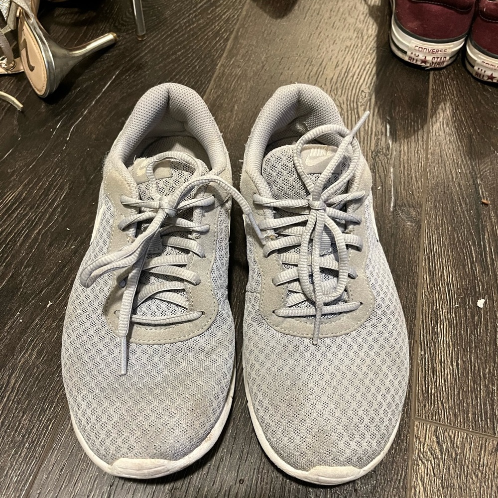 Nike Tanjuns - Picture 2 of 3